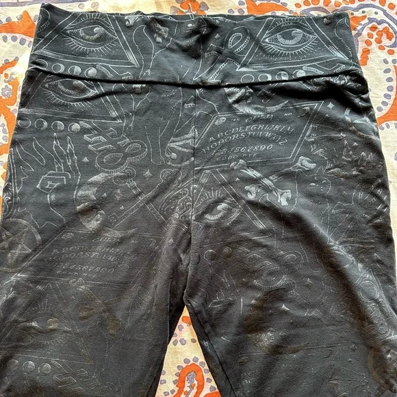 Killstar Black on Black High-Waisted Leggings - Picture 3 of 7